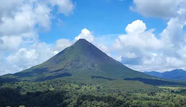 Arenal Volcano, Costa Rica | Sloth Tour La Fortuna Arenal Volcano, Costa Rica